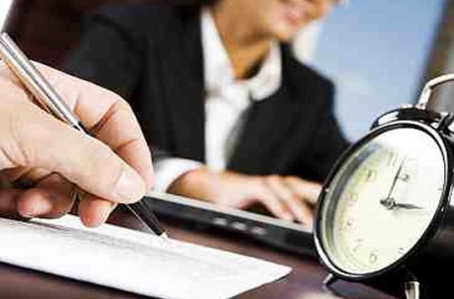 Azərbaycanda uşağını təkbaşına böyüdən valideynlər üçün iş vaxtı azaldılır