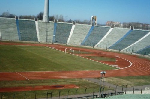 Klublarımızın stadionları bərbad vəziyyətdədir
