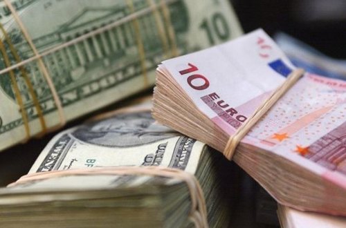 Avro dollara təslim olur - Səbəblər