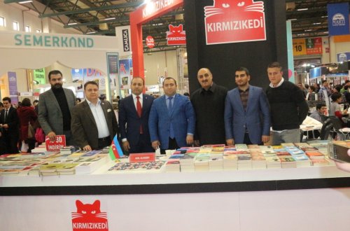 Aqil Ələsgərin İstanbul Kitab Fuarında imza günü keçirildi – FOTOLAR
