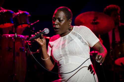 Məşhur müğənni vəfat etdi