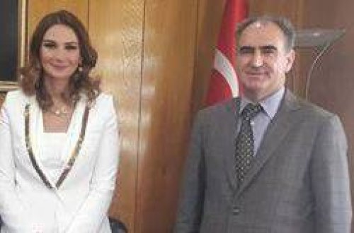 Millət vəkili Kahramanmaraş valisi ilə görüşüb