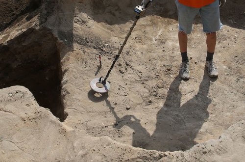 Dərbənddə Azərbaycan sərdarının unikal sikkələri tapıldı