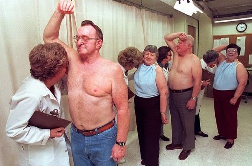 SOXULCAN YIĞAN, YASTIQ YUMRUQLAYAN, QOLTUQALTI IYLƏYƏN -DÜNYANIN ƏN QƏRIBƏ PEŞƏLƏRI