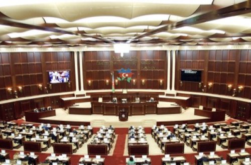 Gələn il üçün deputatların əmək haqqı xərcləri açıqlandı - Rəsmi