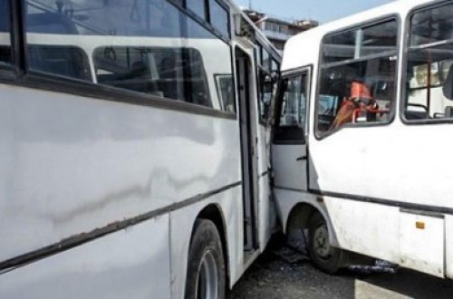 Bakıda QORXUNC QƏZA - Sərnişin avtobusları toqquşdu