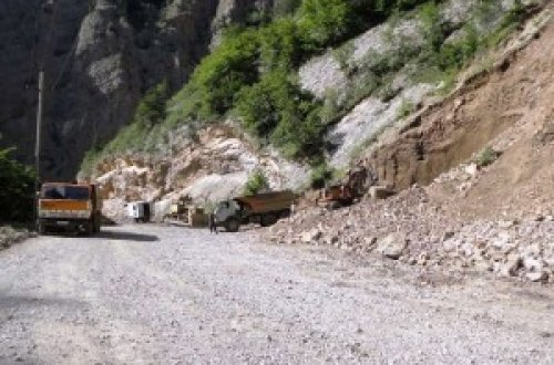 Qarabağı Ermənistana birləşdirən yol ÇÖKDÜ