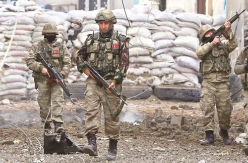 Suriyada 2 türk hərbçi yaralandı