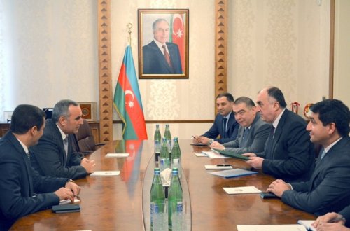 Məmmədyarov yeni səfiri qəbul edib