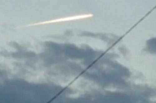 Zəlzələ zamanı səmada görünən insanları vahiməyə saldı - VİDEO 