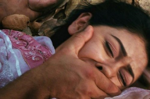 Qızı zorlayan şəxs onunla evləndikdə həbs edilməyə bilər? - RƏYLƏR