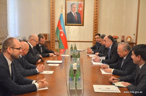 Məmmədyarov nazir müavini ilə görüşüb