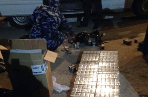 Gömrükdə əməliyyat - 31680 pirotexniki vasitə və 1820 siqaret götürüldü