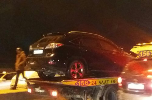 Bakıda “Lexus” yandı, tıxac var - Foto