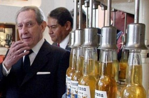 Dünyada ilk dəfə: milyarder bütün kəndi milyonçu etdi - FOTOLAR