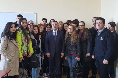 Baş konsul “Beynəlxaql münasibətlərdə Azərbaycan diplomatiyası” mövzusunda mühazirə oxuyubb - FOTOLAR