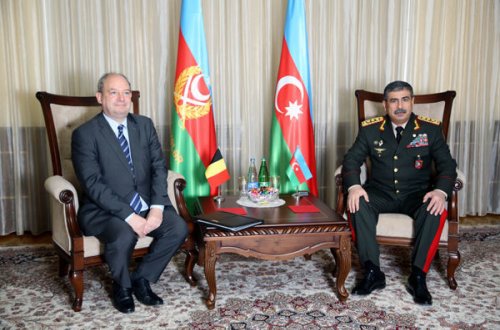 Azərbaycan və Belçika hərbi əməkdaşlığı müzakirə edib
