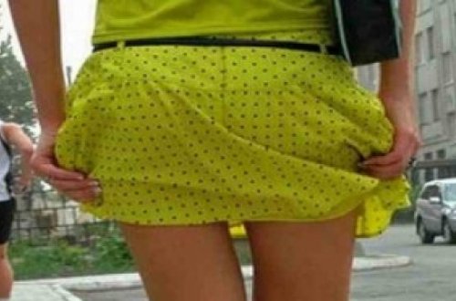 DƏHŞƏT: “Ərim qadınların ətək altı görüntülərini çəkir” - VİDEO