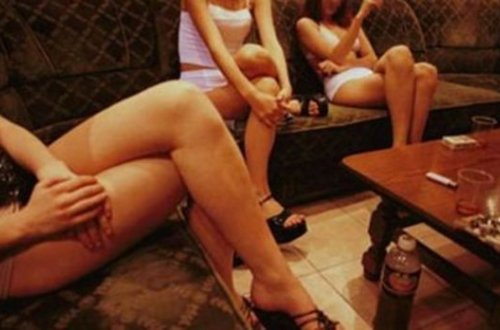 Pornoqrafiyanın vətəni: Əxlaqsız qadınlardan belə istifadə edilir