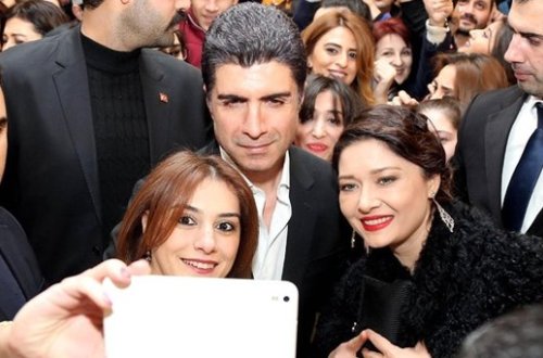 Azərbaycanlı qız ağlayaraq yalvardı: 