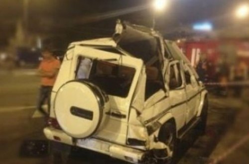 Bakıda polis rəisinin oğlu qəza törətdi: ABŞ səfirliyinin maşınına çırpıldı