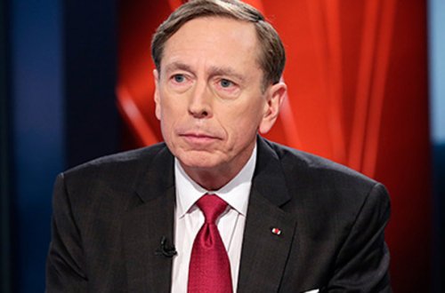 Tramp onu Con Kerrinin yerinə gətirə bilər