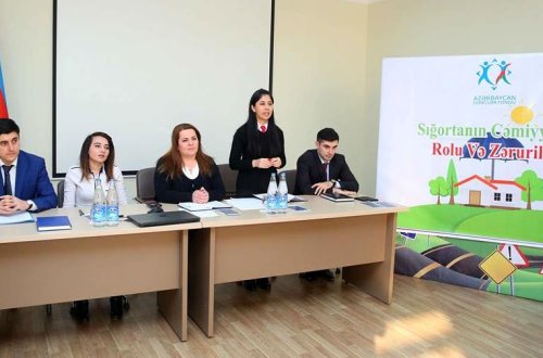 Binəqədi Gənclər Evində  “Sığortanın cəmiyyətdə rolu və zəruriliyi” mövzusunda təlim keçirilib