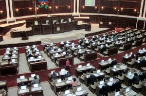 “Hərbi vəziyyət haqqında” layihə MM-in gündəliyindən çıxarıldı