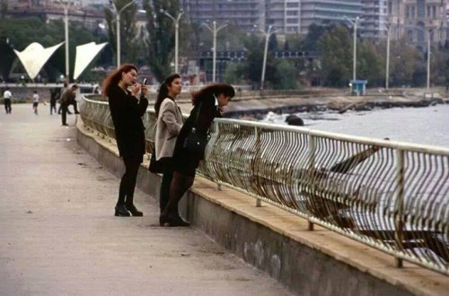 90-cı illərdən qulağımızda ilişib qalan ARA MAHNILARI