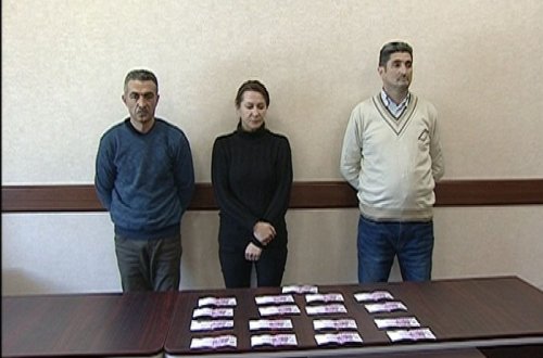 Bakıda saxta avro satanlar tutulub