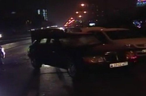 Qəza törədib dayanan 