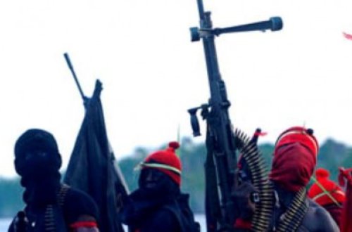 Dəniz quldurları rus dənizçilərini girov götürdülər