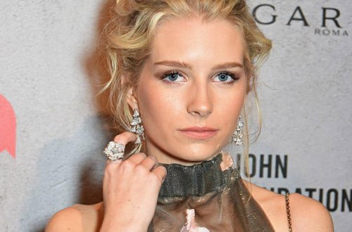 Modelin bacısı gecəyə alt paltarsız getdi - FOTO