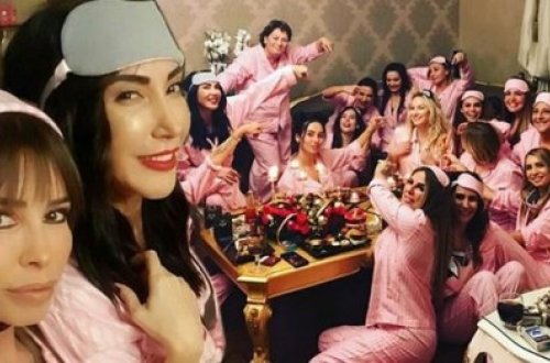 Ad günündə qonaqlar 