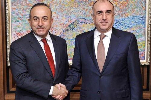 Elmar Məmmədyarovla Türkiyə XİN başçısı arasında görüş başlayıb