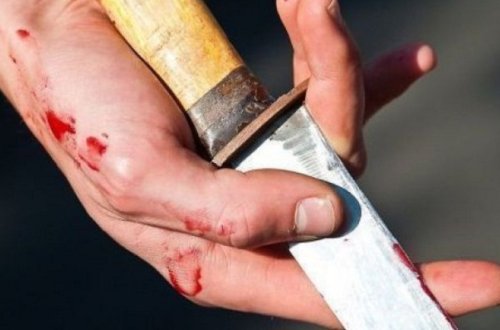 Bakıda telefon qovşağının rəisi bıçaqlandı