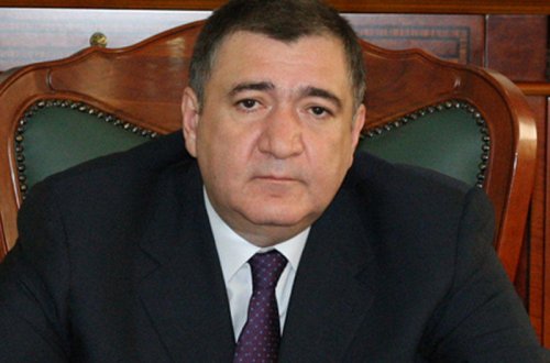 Nazir özünə yeni müşavir təyin etdi