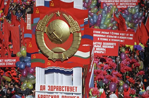 Ruslar SSRİ-ni dağıdanları tapdı – SORĞU