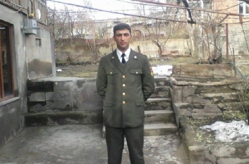 Erməni zabit Azərbaycana keçmək üçün müraciət etdi - FOTO