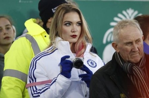 Dünya bu qızdan danışır - O, kimdir? - VİDEO