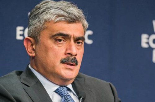 Samir Şərifov Milli Məclisdə hesabat verdi