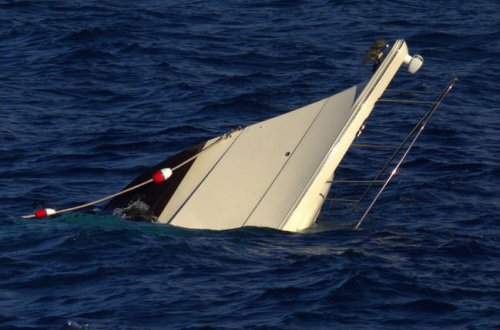 SON DƏQİQƏ: Gəmi batdı, sərnişinlərdən xəbər yoxdur