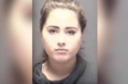 Məktəbdə RÜSVAYÇILIQ: İngilis dili müəllimi öz şagirdi ilə sevişirmiş - FOTO