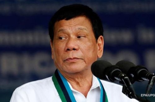 Filippin prezidenti Trampı təqlid etdi - Video