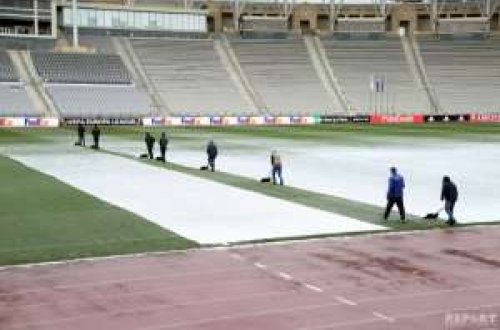 “Qarabağ” – “Fiorentina” oyunu üçün stadion qardan təmizlənir - FOTOLAR