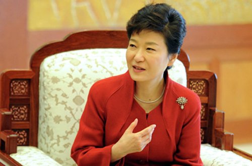 Prezidentin impiçmenti elan edildi - Xalq küçələrdə