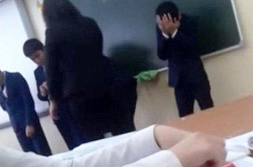 Bakıda məktəbdə OLAY: Müəllim şagirdə 