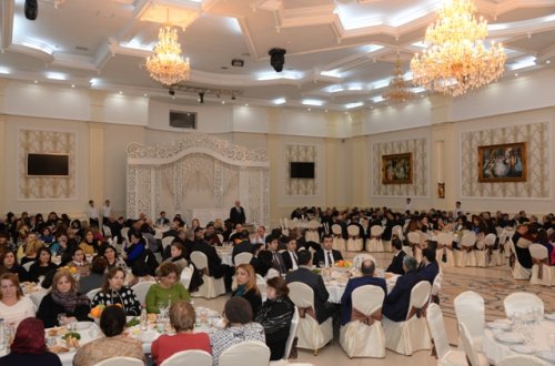 Nəsimi rayonunda Ulu Öndərin əziz xatirəsinə həsr edilmiş silsilə tədbirlər davam edir - FOTOLAR