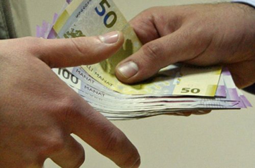 Bakıda qadını aldatdılar - 65 min manatını geri ala bilmir