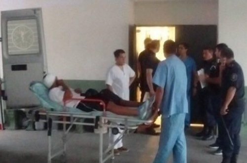 Polis futbolçunu başından vurdu